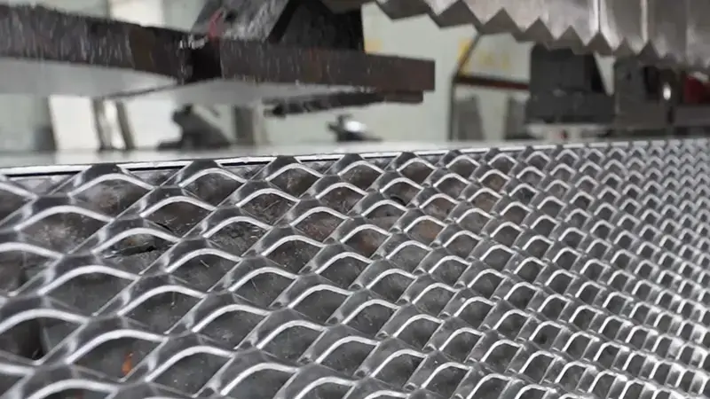 Expanded Metal Mesh Manufacturing