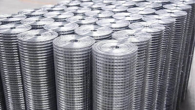 Galvanized Welded Wire Mesh Roll Finished Stock Galvanized Welded Wire Mesh Roll Finished Stock