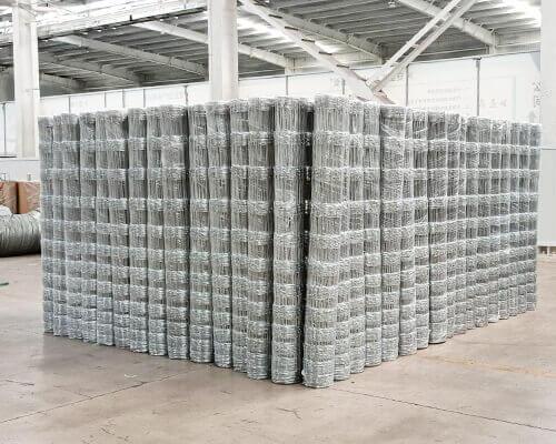Cattle Fence Roll Packing And Loading Cattle Fence Roll Packing And Loading