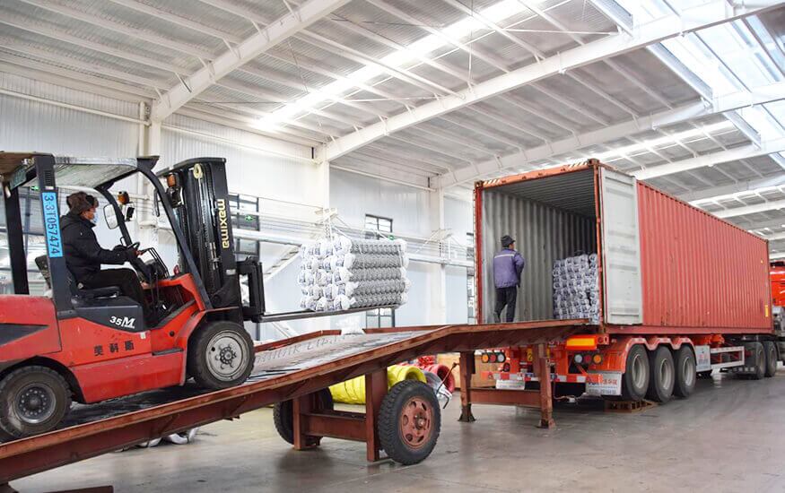 Chain Link Fence Container Loading (1)