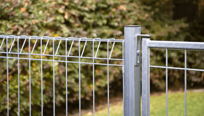 Galvanized Roll Top Fencing