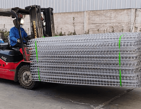 Roll Top BRC Fence Loading