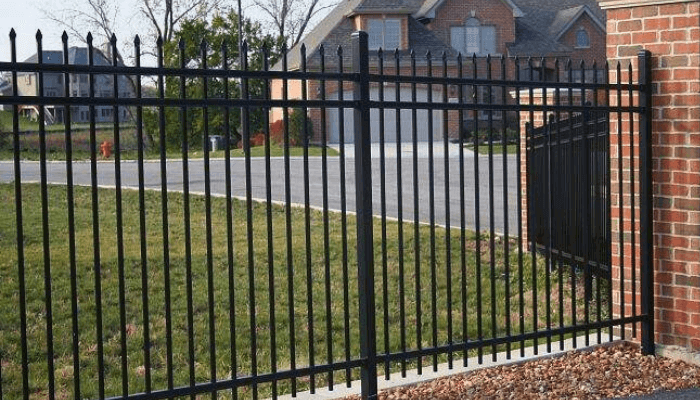 Steel Fencing with Spear Top Steel Fencing with Spear Top