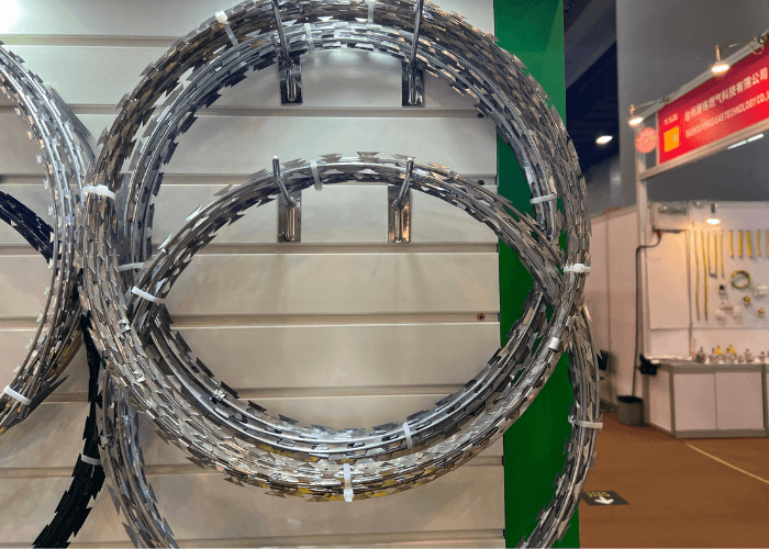 Shengsen Canton Fair 3 razor wire, shengsen canton fair booth